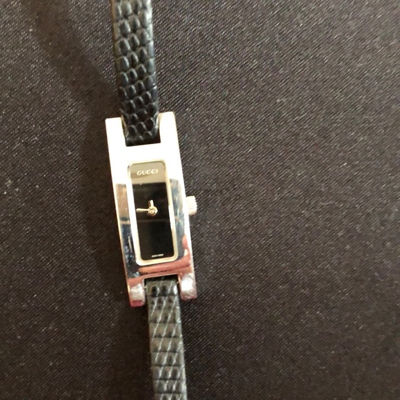 Vintage pre-owned Gucci watch timepiece 3900L Swiss made - Picture 5 of 14